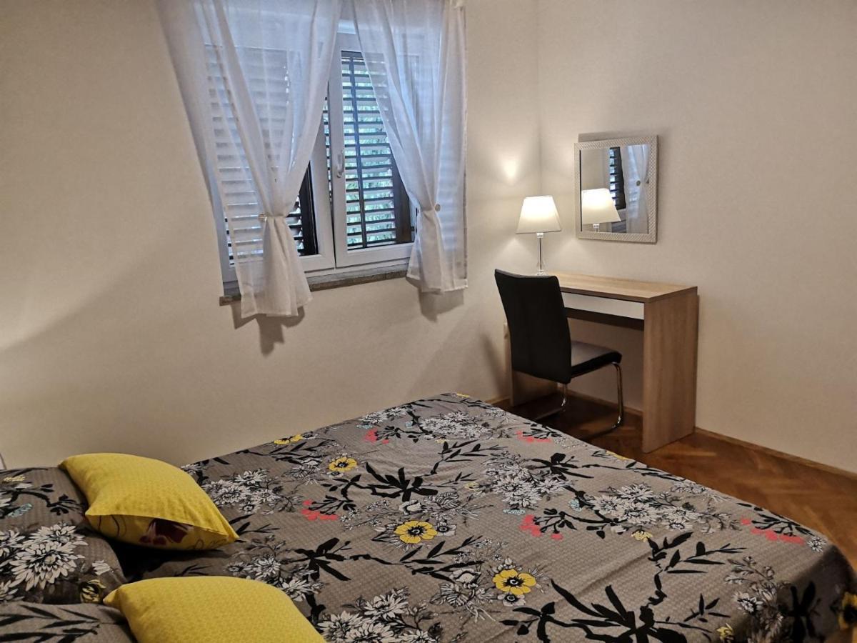 Eugenia Apartment